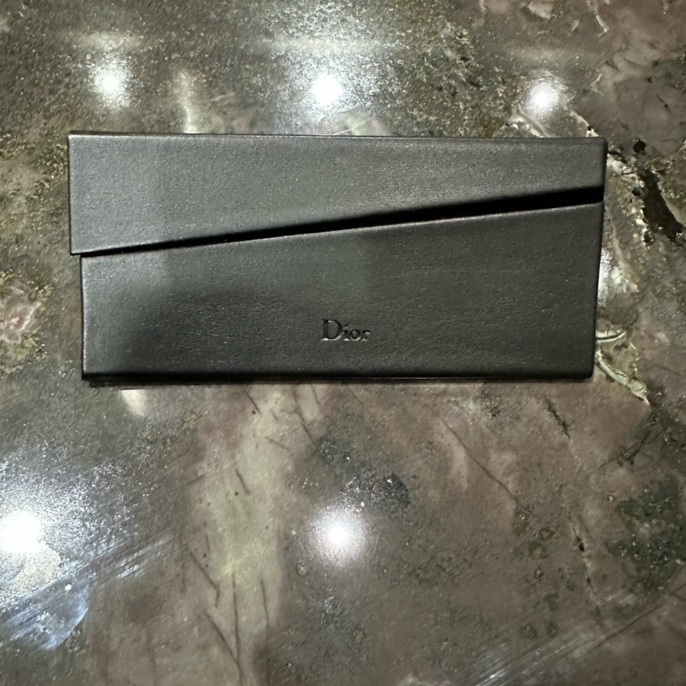 👓DIOR- Black Line Oversize Sunglasses👓 - Picture 17 of 17